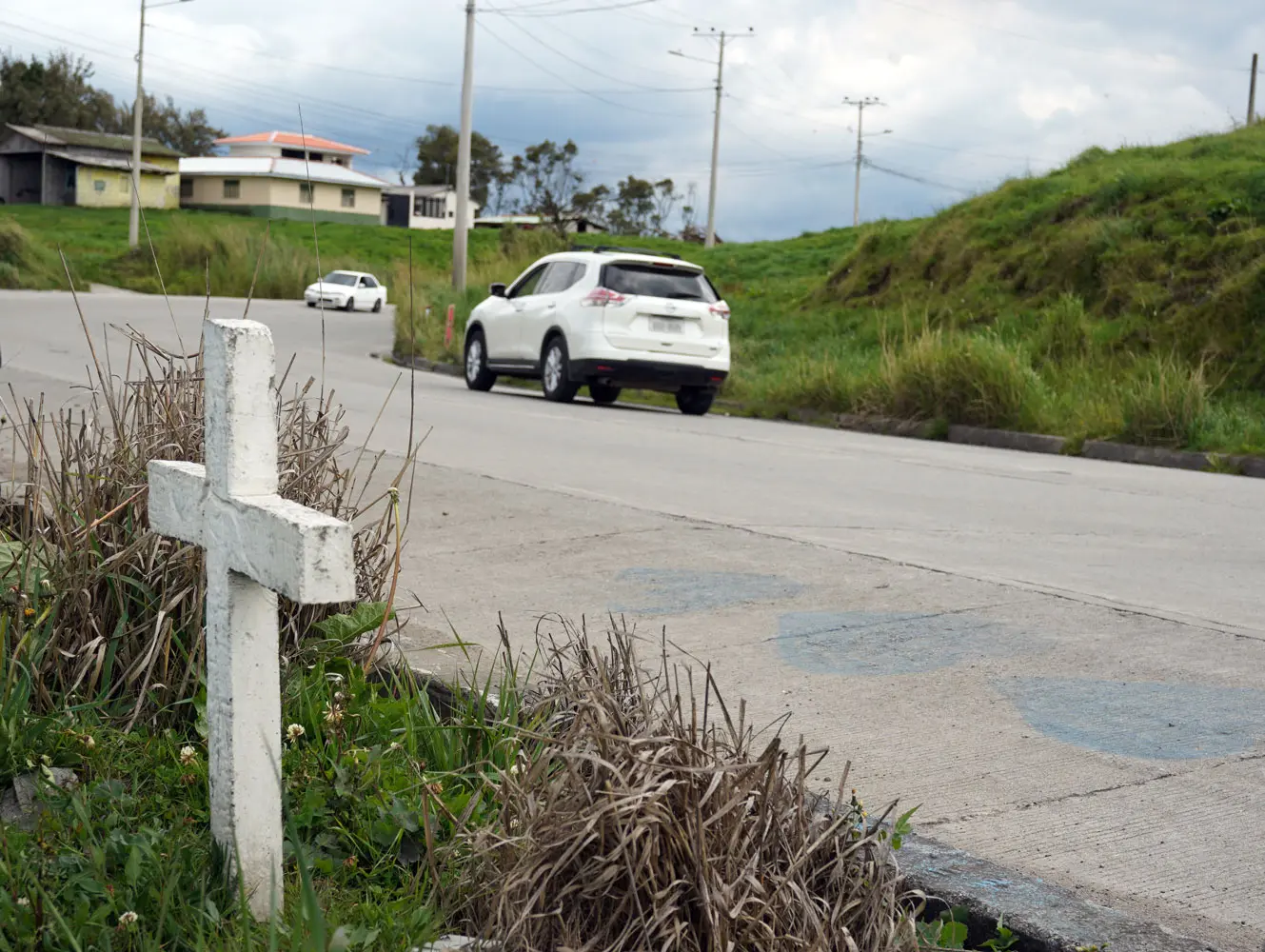 Cruz en el carretero 1
